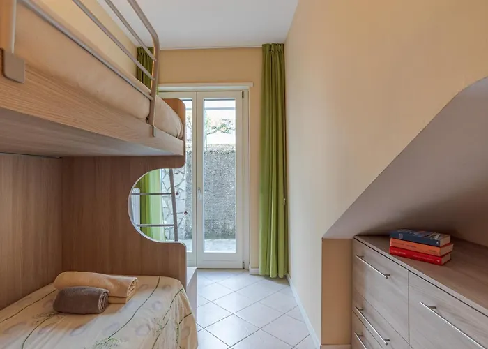 Apartamento With Balcony And Private Parking