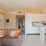With Balcony And Private Parking アパート *